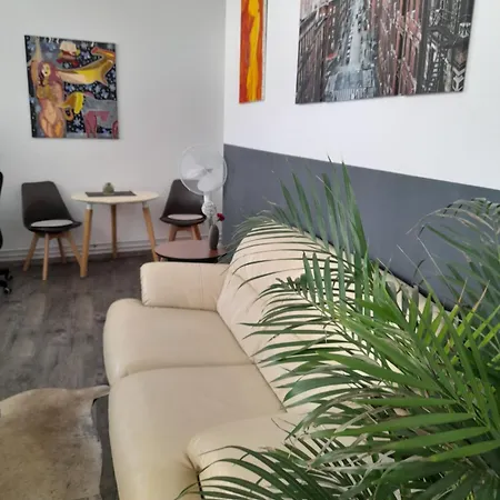 דירה Stylisches Innenstadtappartement גראץ